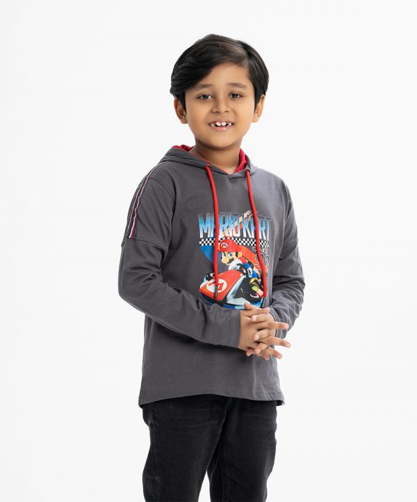 Kid boy's long-sleeved hoddie T-shirt in cotton single jersey fabric. Mario racing print at the front and matching twill tape on the shoulders.