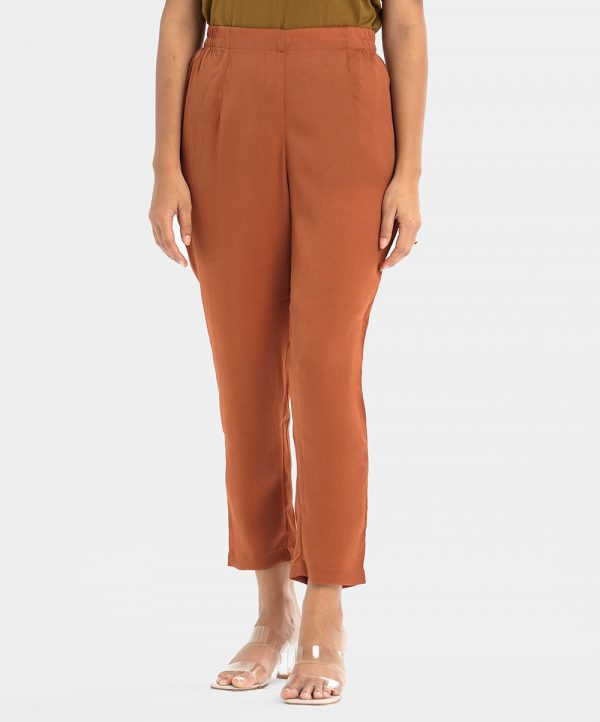 Women's casual style palazzo in zoom fabric. Concealed elasticated waistline.