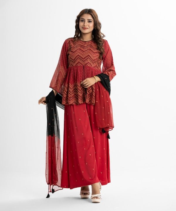 Women's exclusive salwar kameez from Nargisus by Le Reve. Crafted in georgette fabric. Round neck, bell-sleeved. Chevron patterned karchupi at the front. chiffon dupatta with crepe skirt palazzo.