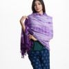 Women's tie-dye printed shawl in viscose fabric. Comes with karchupi and fringe trim at the border.