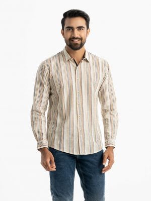 Men's stripe long-sleeved casual shirt in printed cotton fabric. Classic collar with front button fastening and adjustable metal buttons at cuffs.