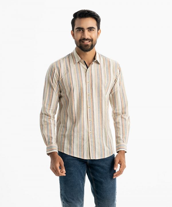 Men's stripe long-sleeved casual shirt in printed cotton fabric. Classic collar with front button fastening and adjustable metal buttons at cuffs.