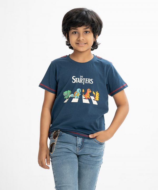 Kid boy's t-shirt in cotton single jersey fabric. Round neck, short sleeves. Cartoon print on the chest.
