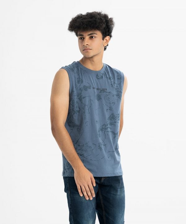 Men's gym vest in single jersey fabric. Print on the chest.
