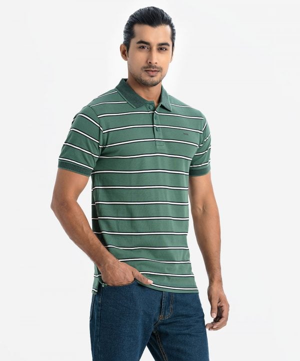 Men's stripes polo shirt in mercerized cotton fabric. Classic collar with button placket and short sleeves.