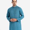Men's slim fitted panjabi in cotton fabric. Mandarin collar with inseam pockets.