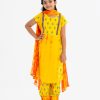 Kids girl A-line salwar kameez in viscose fabric. Round neck, short-sleeved. Karchupi at the front. Afgani pant and Tie-dye chiffon dupatta