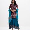 Women's printed retro warp style salwar kameez in Viscose fabric. karchupi at the front. Skirt-style palazzo and half silk dupatta.