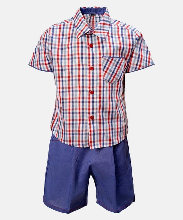Newborn baby boy's check shirt pants set in cotton fabric. Classic collar, short sleeves and a chest pocket.
