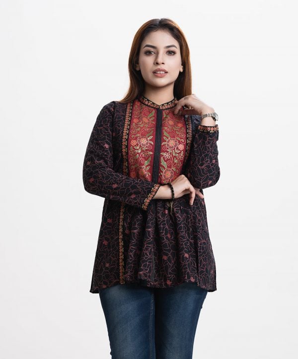 Women's floral printed tent style top in Viscose fabric. Mandarin collar, full sleeves and patch work at front.