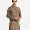 Men's semi fitted panjabi in cotton fabric. Mandarin collar with line stitching at the front. Inseam pockets.