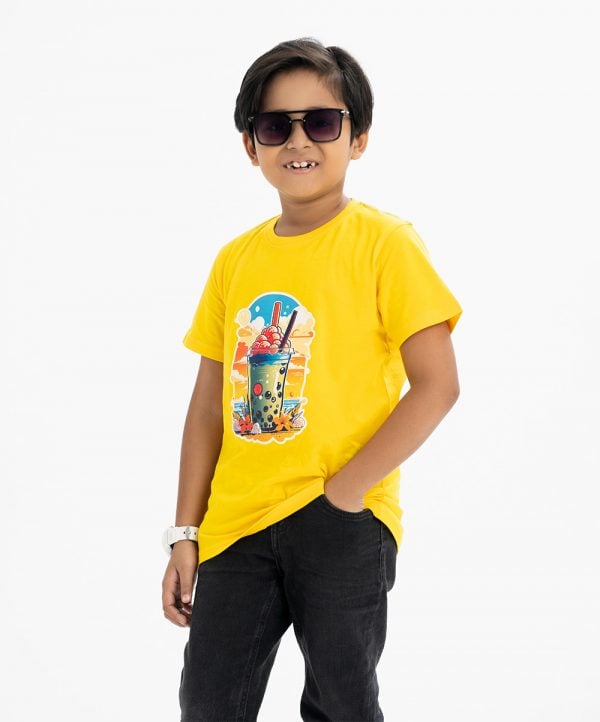 Kid boy's t-shirt in cotton single jersey fabric. Round neck, short sleeves. Print on the chest.
