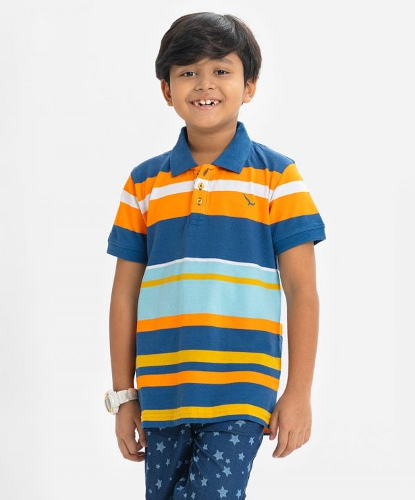 Kid boys Multi-color polo shirt in cotton knit fabric. Classic collar, short-sleeved.