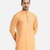 Men's slim-fitted panjabi in cotton fabric. Mandarin collar, and inseam pockets.
