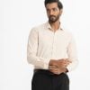 Men's slim fit business formal shirt in cotton blended fabric.Classic collar and long sleeves with adjustable button cuff.