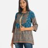 Printed A-line shrug in crepe fabric. Round neck, Three-quarter sleeved. Tassel tie and karchupi at the front.
