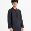 Men's semi-fitted panjabi in jacquard fabric.Mandarin collar, inseam pockets and karchupi at the front.
