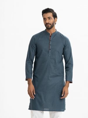 Men's stripes pattern slim fitted panjabi in cotton fabric. Mandarin collar, inseam pockets. Patch at placket & full sleeves cuff.