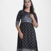 Printed A-line tunic in crepe fabric. Round Neck, three-quarter sleeved with Karchupi at the front
