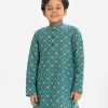 Kids boys printed panjabi in cotton fabric. Mandarin collar, inseam pockets. Button fastening at the front.