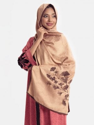 Women's karchupi detailed and floral printed hijab in jacquard satin fabric.