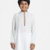 Kid boys printed panjabi in viscose fabric. Line stitching at the mandarin collar, patchwork placket and full sleeves hem.