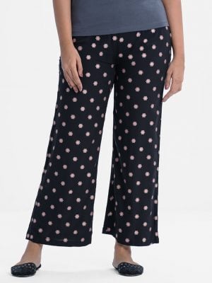 Women's printed palazzo in viscose fabric. Concealed elasticated waistline.