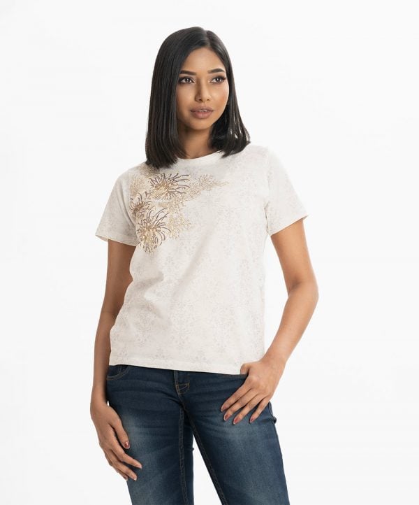 Ladies printed short-sleeves round neck t-shirt in cotton knit fabric.
