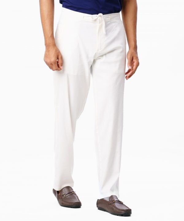 Men's pant pajama in blended cotton fabric. Two zip-fly pockets at sides and back. Adjustable drawsting at waist.