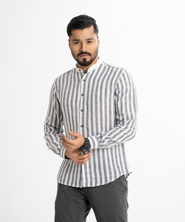 Men's stripe printed casual shirt in ramie cotton fabric. Mandarin collar and long cuff-sleeved.