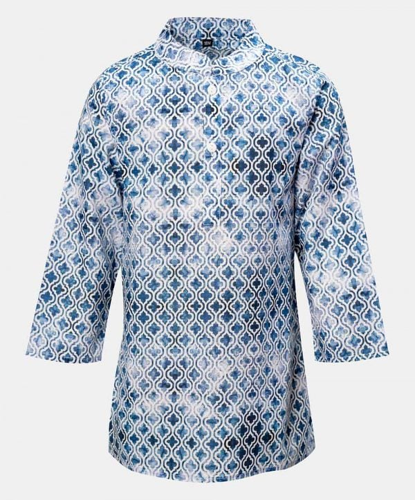 Newborn baby boys printed panjabi in cotton fabric. Mandarin collar and inseam pockets.