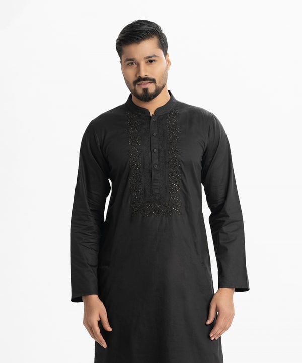 Mens printed in cotton fabric. Mandarin collar, inseam pockets. Embroidery and karchupi at the front.