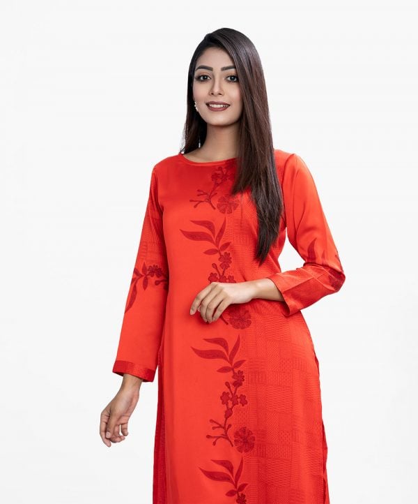 Women's straight kameez in crepe fabric. Boat neck, full sleeves. Embroidery with floral and geometric print detail at the front half side and sleeves hemline.