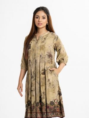 Printed A-line tunic in satin fabric. Stand collar, long puff sleeved. Gathered at the waistline and karchupi at the hemline.
