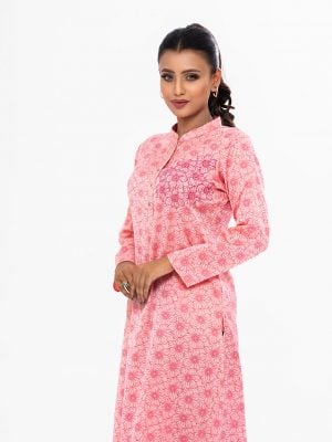 Women's floral printed straight kameez in crepe fabric. Mandarin collar, full sleeves. Karchupi at the front and round hemline.