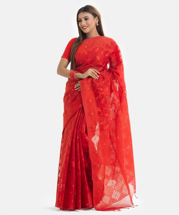 Women's printed saree in cotton fabric.
