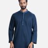 Men's slim fitted panjabi in cotton fabric. Mandarin collar with hidden button placket. Embroidery at front.