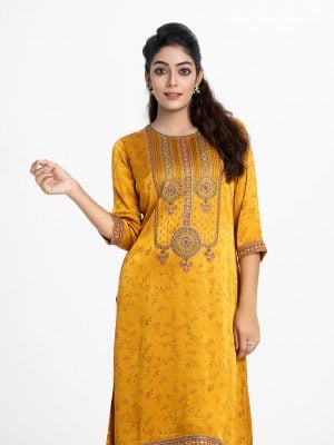 Exclusive tunic in silk & viscose blended fabric from Nargisus by Le Reve.Round neck, karchupi at the front, and three-quarter sleeves.
