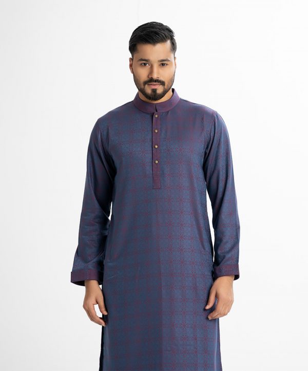 Men's semi fitted panjabi in Jacquard fabric. Mandarin collar, full sleeves.