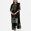 Women's printed Salwar Kameez in crepe fabric. Round neck, three-quarter sleeves and karchupi at the front of kameez. Half-silk dupatta with culotte palazzo pants.