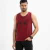 Men's slim fit gym vest in cotton single jersey fabric. Round neck, sleeveless. Print detail at front.