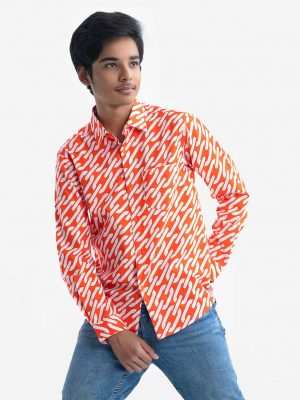 Teen boy printed long-sleeve shirt in cotton fabric.Classic collar, button fastening and a front pocket.