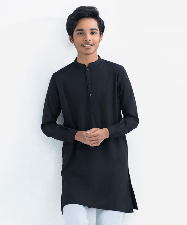 Teen boy's solid color short style panjabi in jacquard fabric. Mandarin collar with metal buttons on the placket.