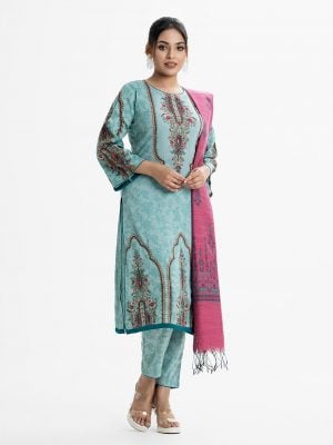 Women's printed Salwar Kameez in joom fabric. Round neck, three-quarter bell sleeves and karchupi at the front of kameez. Half-silk dupatta with pant pajamas.