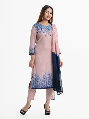 Women's straight salwar kameez in joom fabric. Round neck, three-quarter sleeved and karchupi at the front. Complemented with pant and chiffon dupatta.