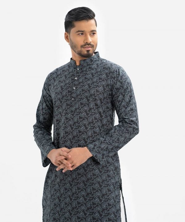 Digital printed semi fitted panjabi in cotton fabric. Mandarin collar, full sleeves and inseam pockets.
