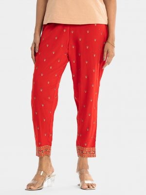 Women's pritend pant pajamas in viscose fabric. Concealed elasticated waistline.