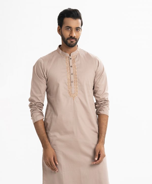 Men's premium fitted panjabi in cotton fabric. Mandarin collar, inseam pockets and karchupi at the front.