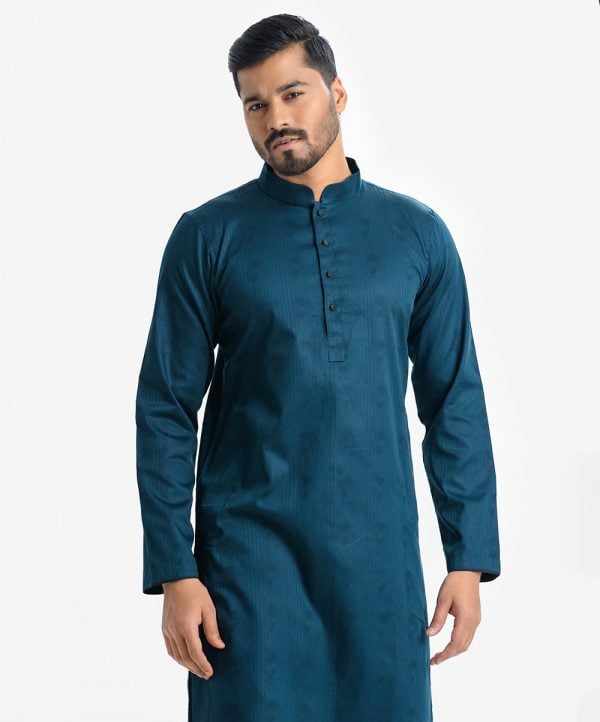 Men's semi fit panjabi in Jacquard cotton fabric. Mandarin collar with metal buttons on the placket.