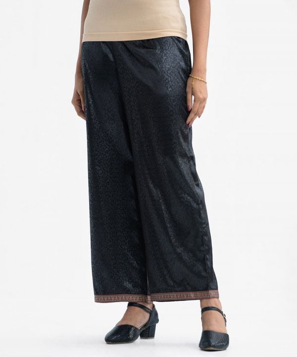 Women printed palazzo in premium satin fabric. Concealed elasticated waistline